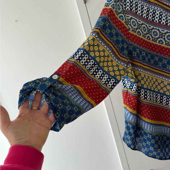 Stunning blouse - Picture 3 of 4